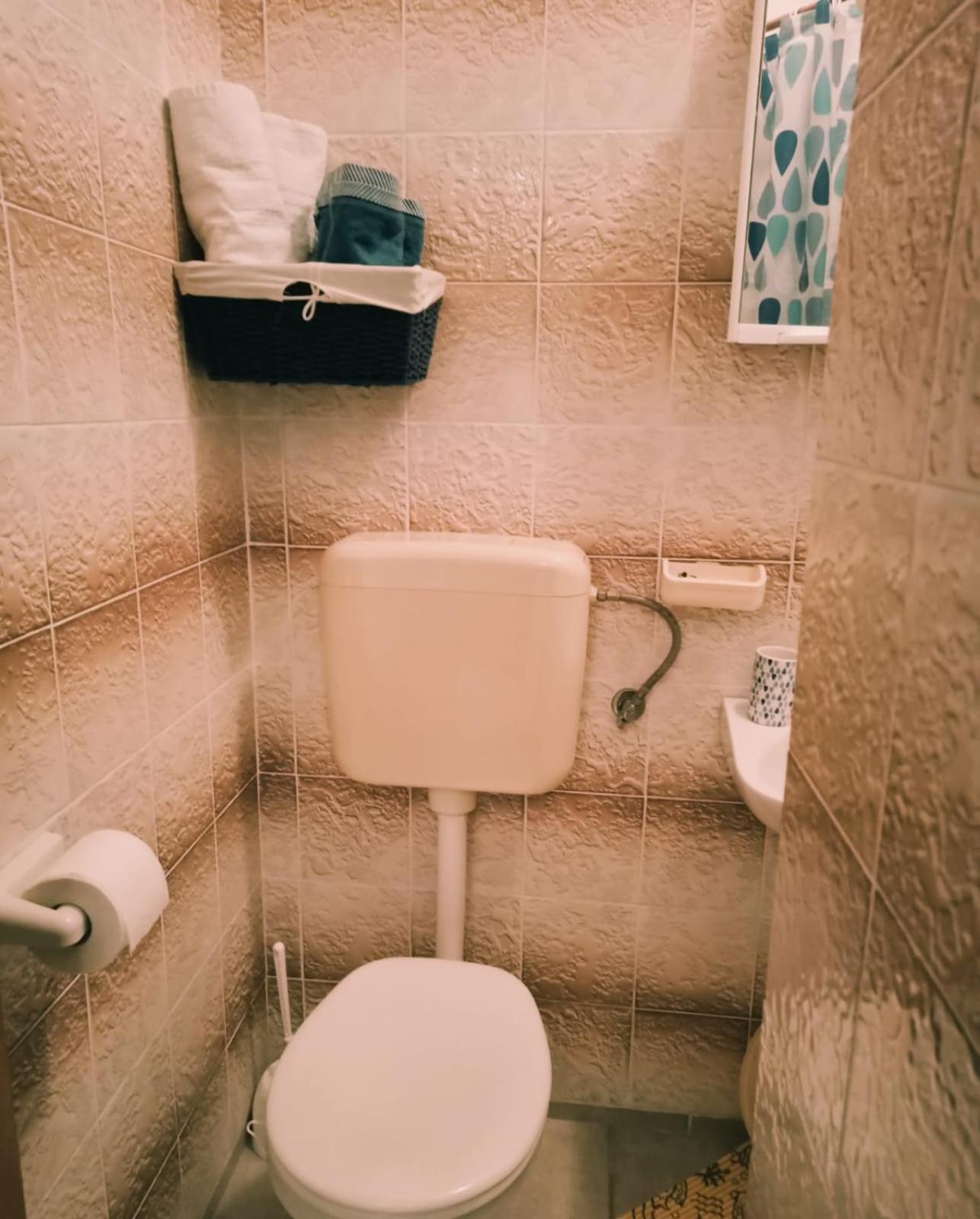 Apartments Pero 포드고라 객실 사진